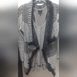 Bianca Nygard Women's Black and Gray Cardigan & Wilfred Free Grey Tank Top Small